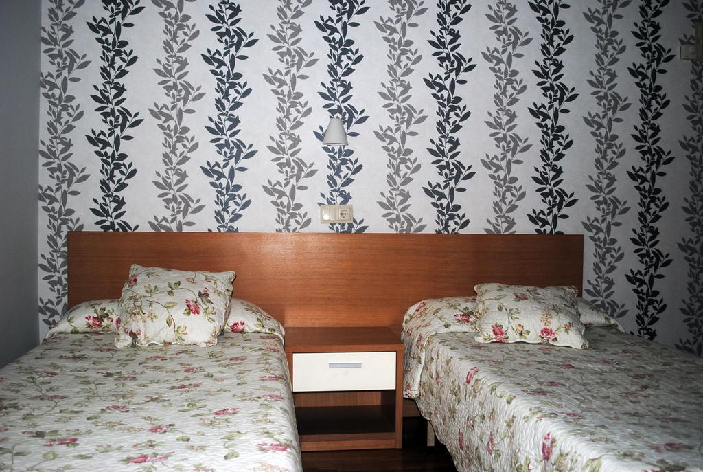 Hostal La Cortijana Logroño Exterior foto